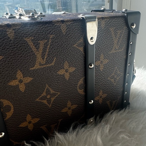 Louis Vuitton Brown and Black Monogram Trunk - Picture 3 of 14